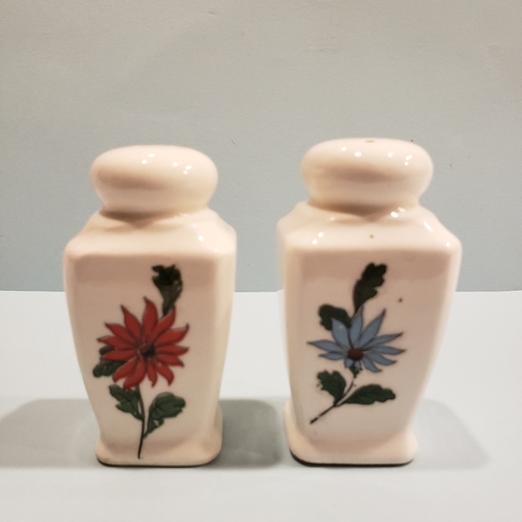 Royal Sealy Vintage Christmas RARE Salt Pepper Shakers Japan Boy Girl Poinsettia - Picture 7 of 8